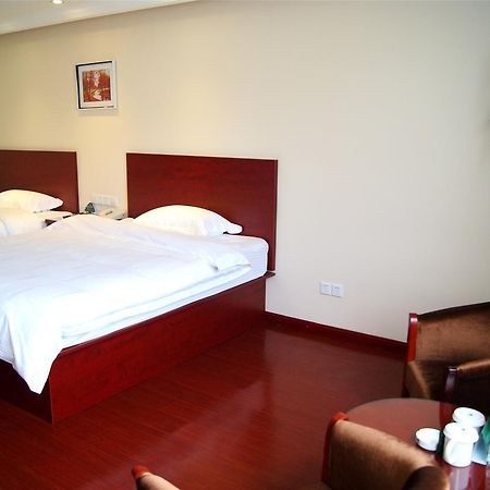 Greentree Inn Jiangxi Fuzhou Gandong Bridge Express Hotel Экстерьер фото