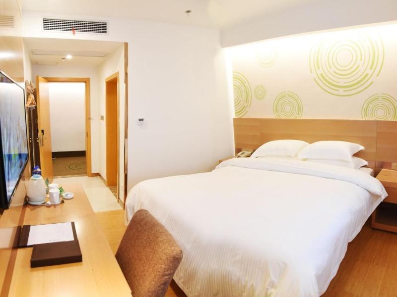 Greentree Inn Jiangxi Fuzhou Gandong Bridge Express Hotel Экстерьер фото
