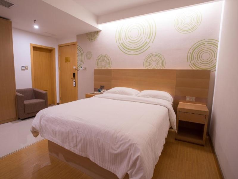 Greentree Inn Jiangxi Fuzhou Gandong Bridge Express Hotel Экстерьер фото