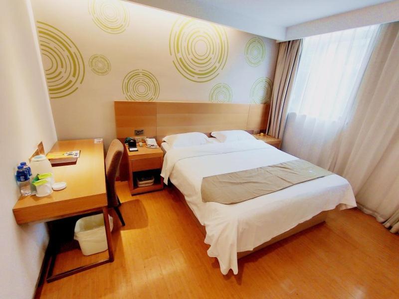 Greentree Inn Jiangxi Fuzhou Gandong Bridge Express Hotel Экстерьер фото