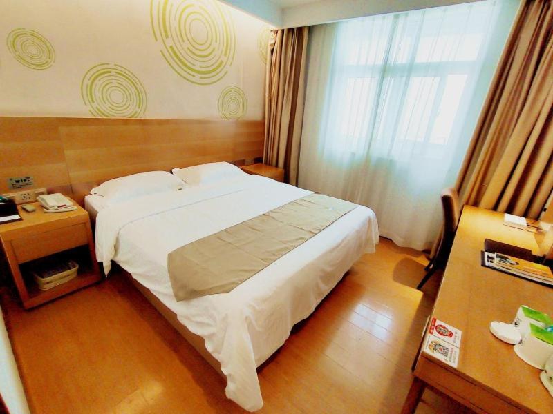 Greentree Inn Jiangxi Fuzhou Gandong Bridge Express Hotel Экстерьер фото