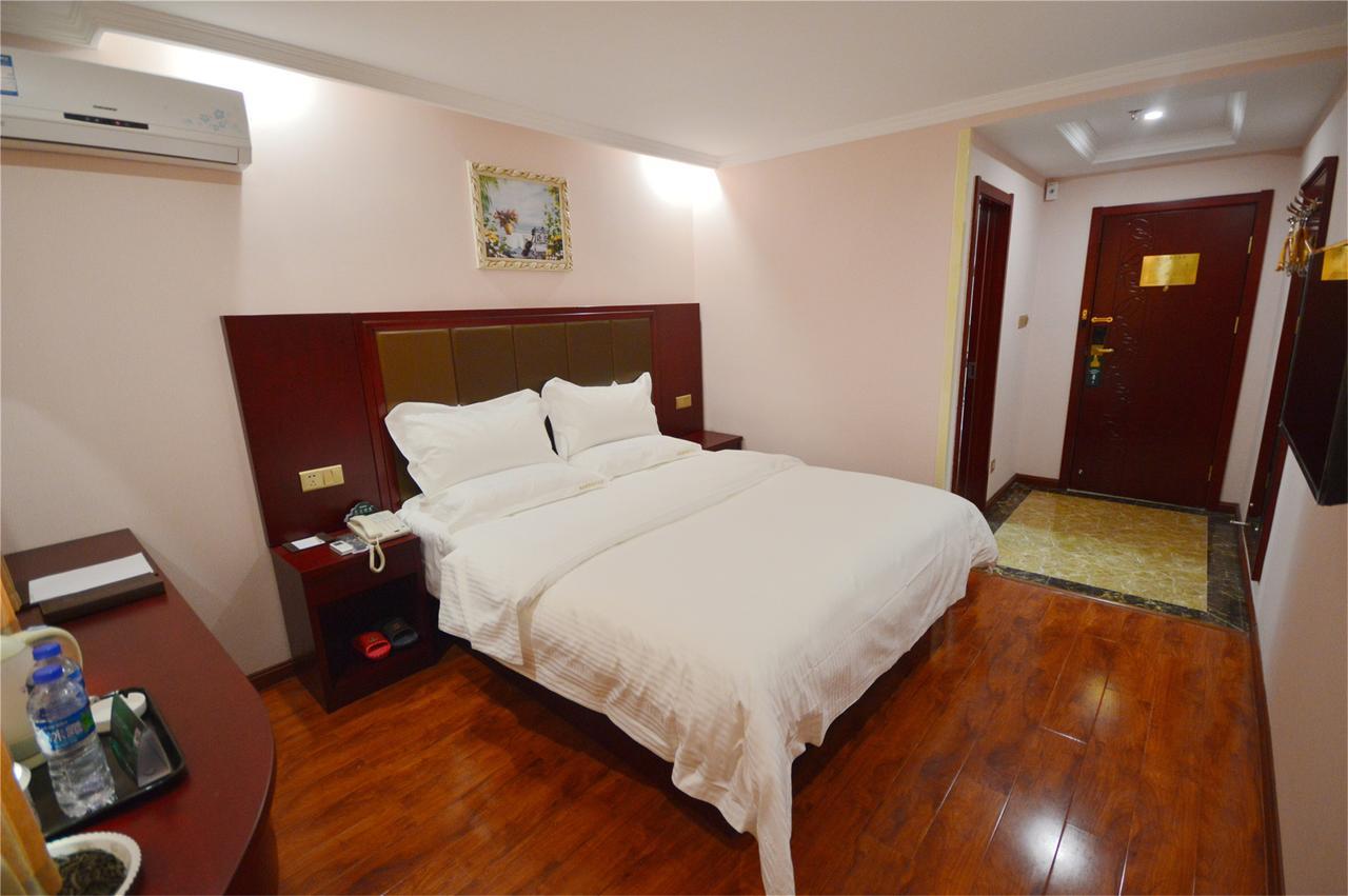 Greentree Inn Jiangxi Fuzhou Gandong Bridge Express Hotel Экстерьер фото