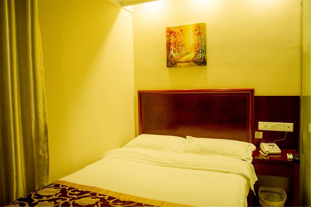 Greentree Inn Jiangxi Fuzhou Gandong Bridge Express Hotel Экстерьер фото